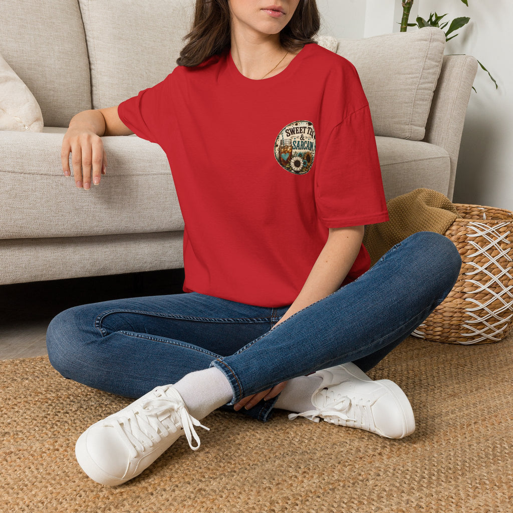 T-Shirt — “Sweet Tea & Sarcasm” Vintage Floral Pocket Graphic