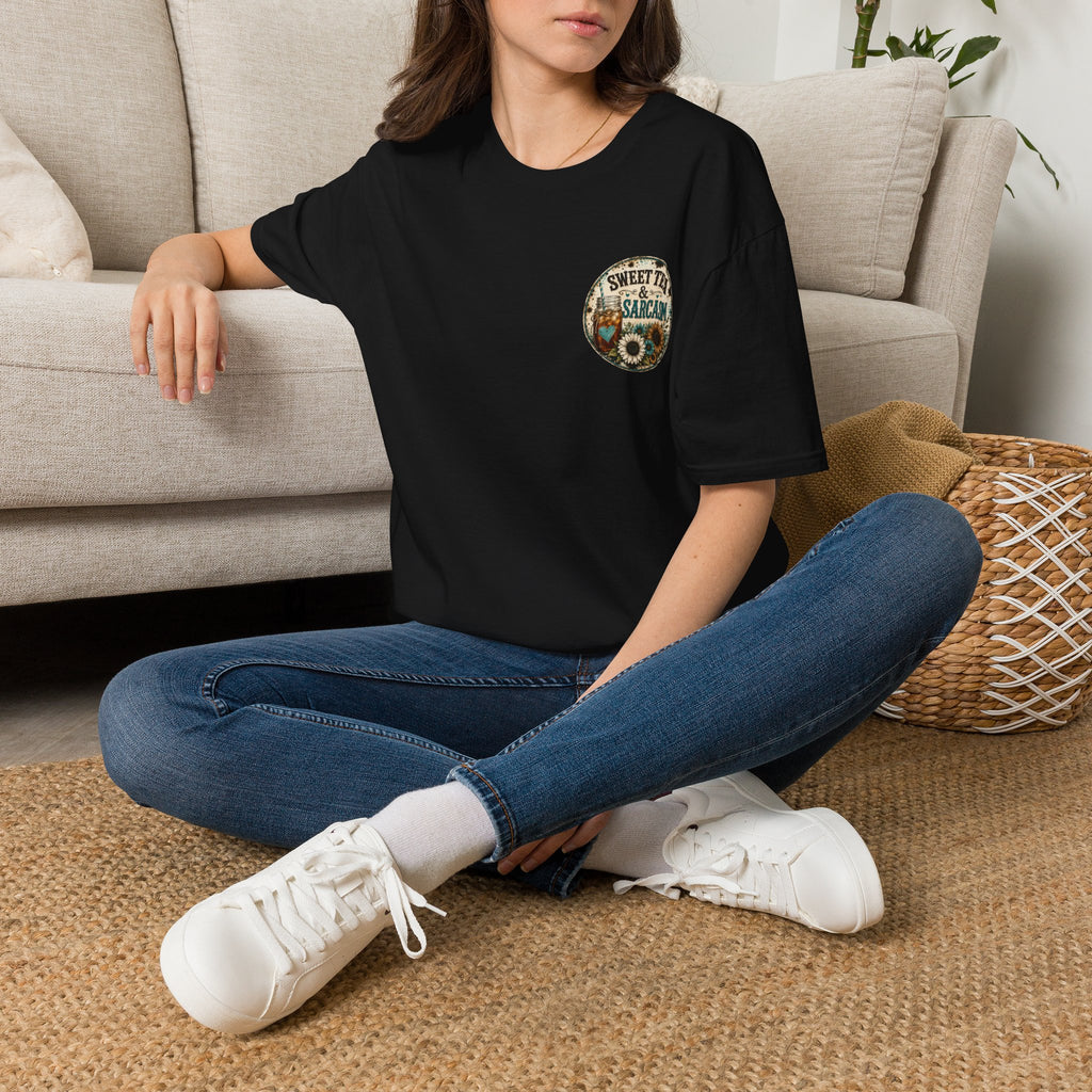 T-Shirt — “Sweet Tea & Sarcasm” Vintage Floral Pocket Graphic